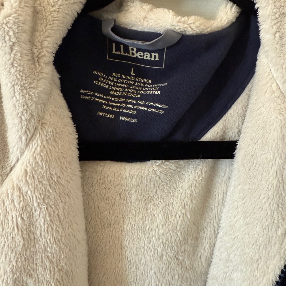 LL BEAN Women’s L lined hoodie, super soft! - Picture 2 of 4